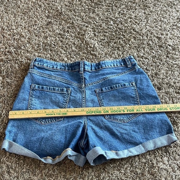 Primark denim medium wash cuffed jean shorts - Picture 5 of 7